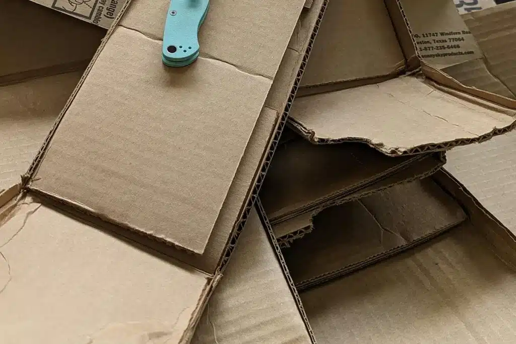 Beneficios de reciclar papel y cartón para empresas | LCC